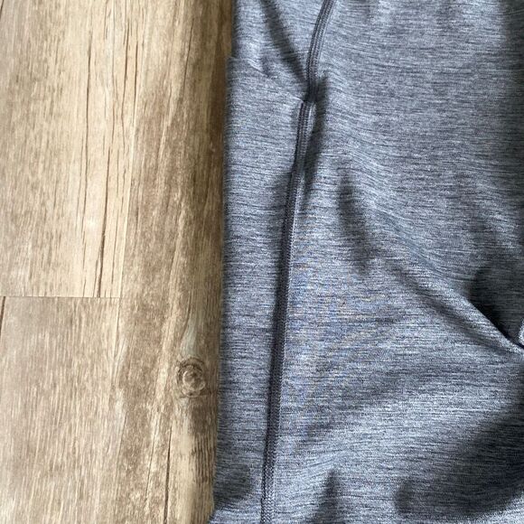 Athleta Ultimate Stash Pocket‎ Capri Leggings SuperSonic Gray Heather SP - Picture 9 of 11